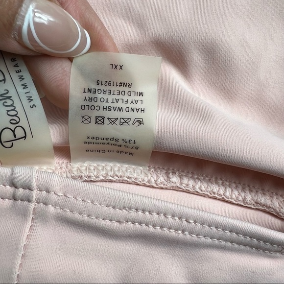 ❤️ Beach Bunny Larson Blush High Apex Halter Bikini Top - Picture 14 of 14